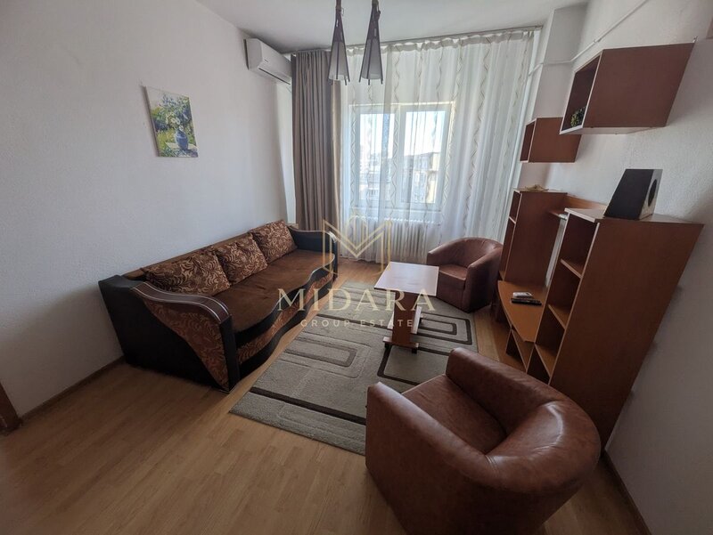 Piata Romana, ASE, 2 camere, 47 mp, 499 €/luna.